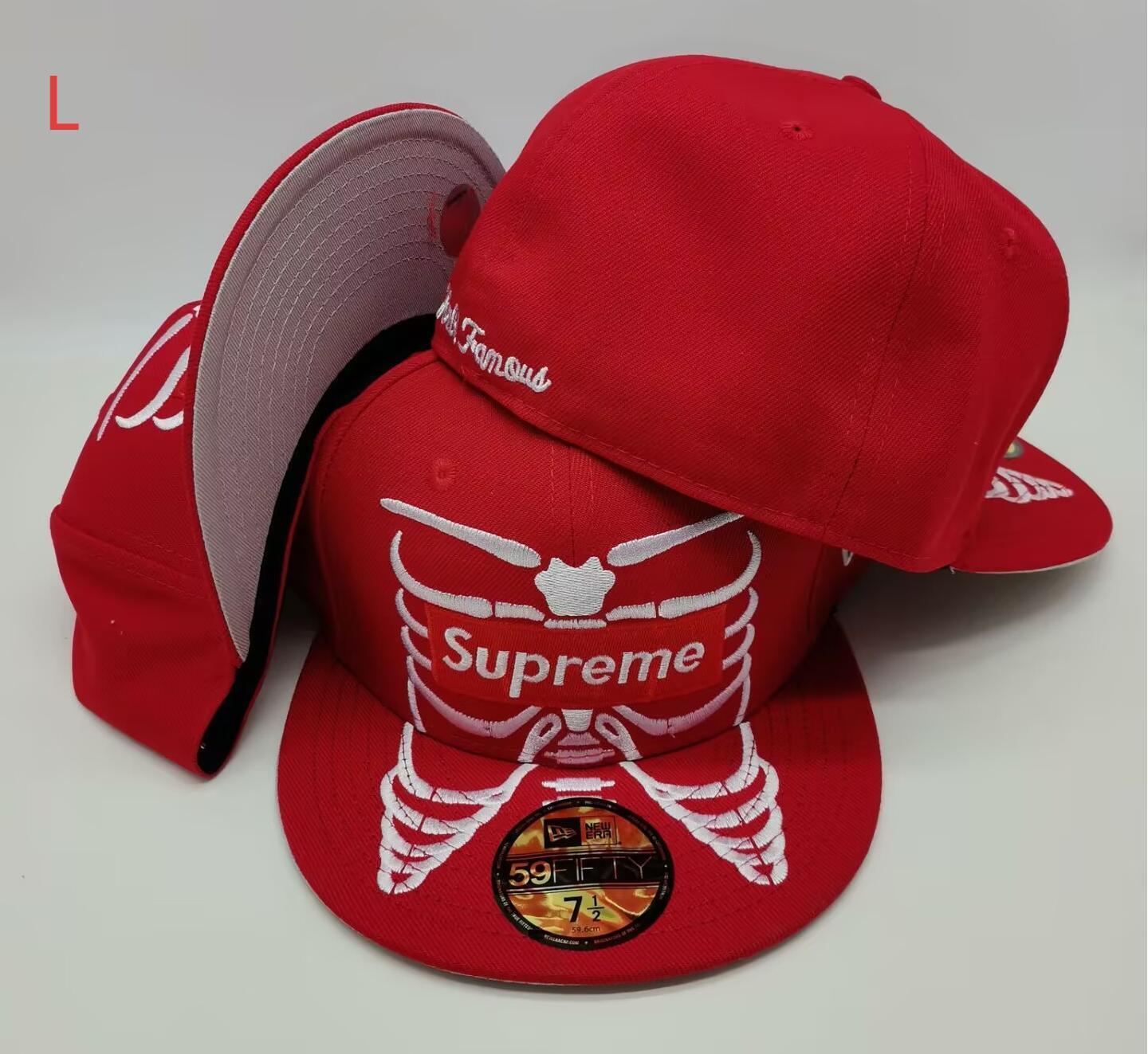 כובע Supreme שלד אדום