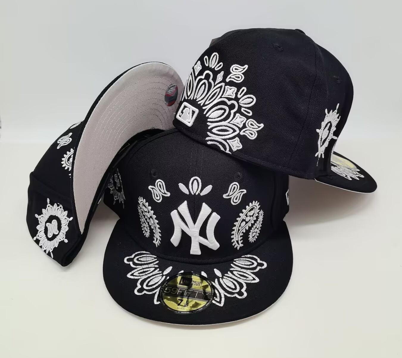 NY Bandana × Black Edition – כובע פרימיום רקמה לבנה 59FIFTY
