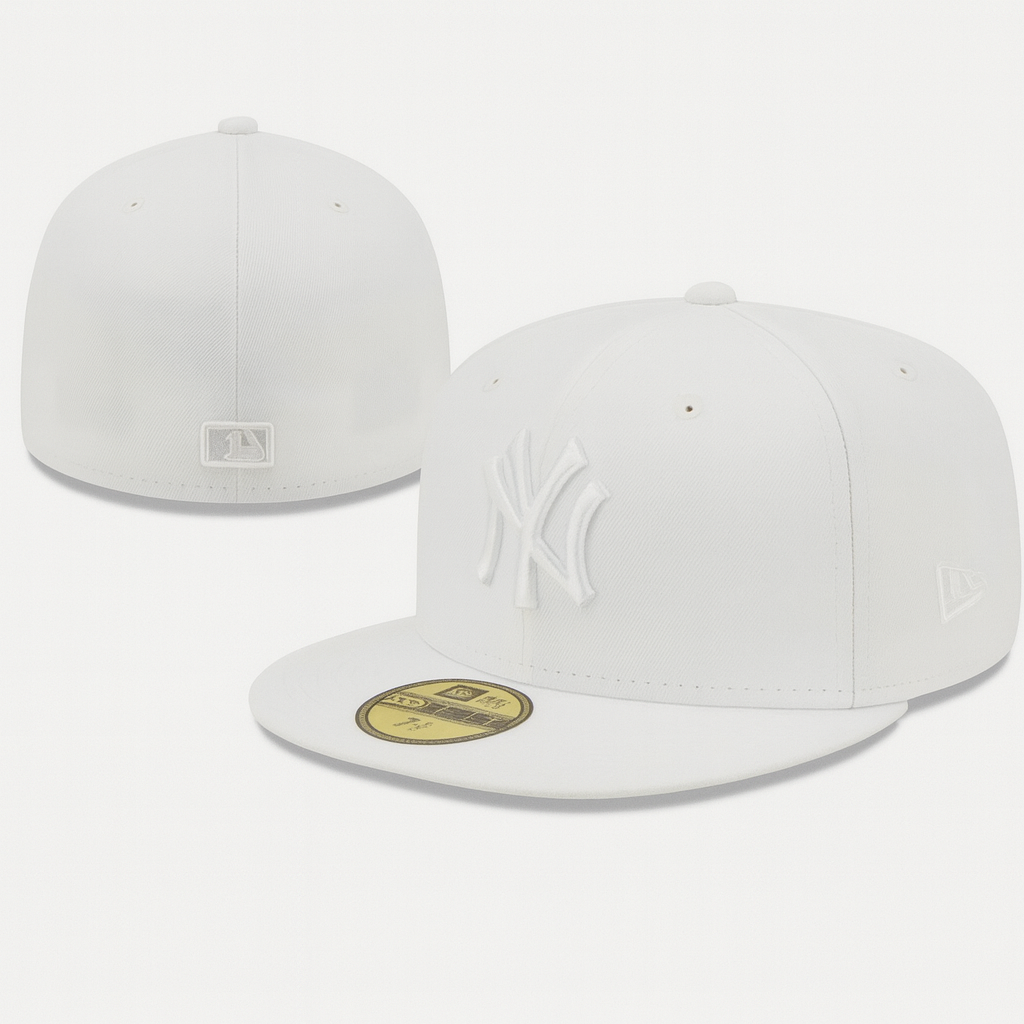 NY Yankees × All White Edition – כובע פרימיום 59FIFTY לבן מלא