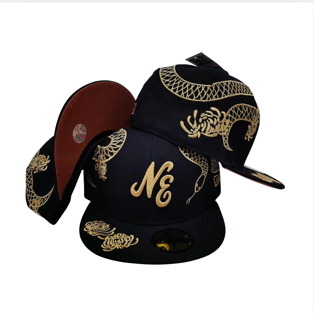 NE × Golden Serpent Edition – כובע פרימיום 59FIFTY רקמה מוזהבת תלת־ממד