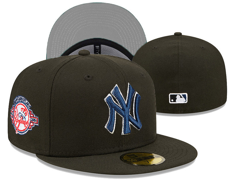 ⭐ תיאור מוצר מוצע – NY Yankees × 2003 World Series Edition – כובע פרימיום 59FIFTY בגוון חאקי כהה